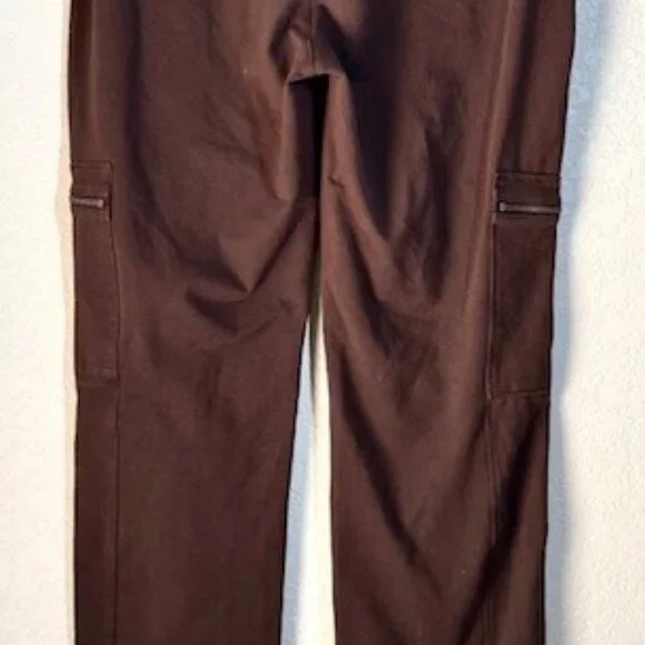 Susan Graver Weekend Brown Straight-Leg Pants – Size Medium – Zip Pocket Stretch - Picture 4 of 6